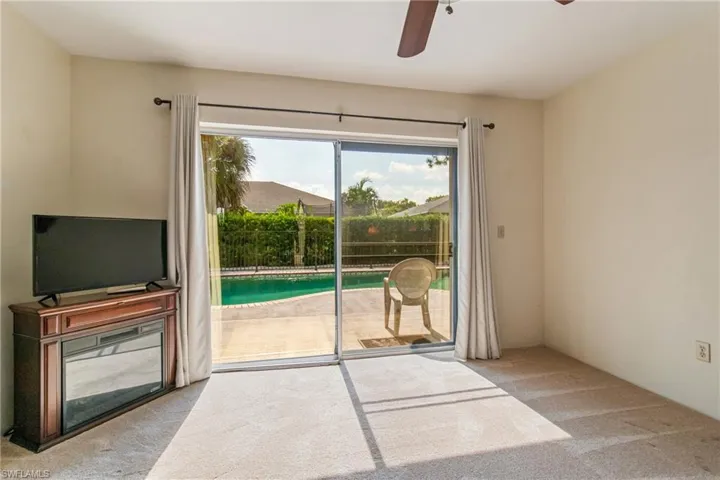 5862  Ginsberg  CT, North Fort Myers, FL 33903
