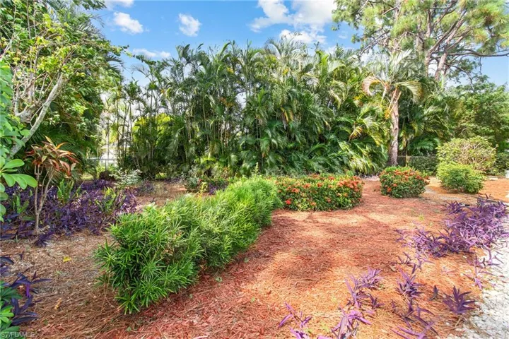 5862  Ginsberg  CT, North Fort Myers, FL 33903