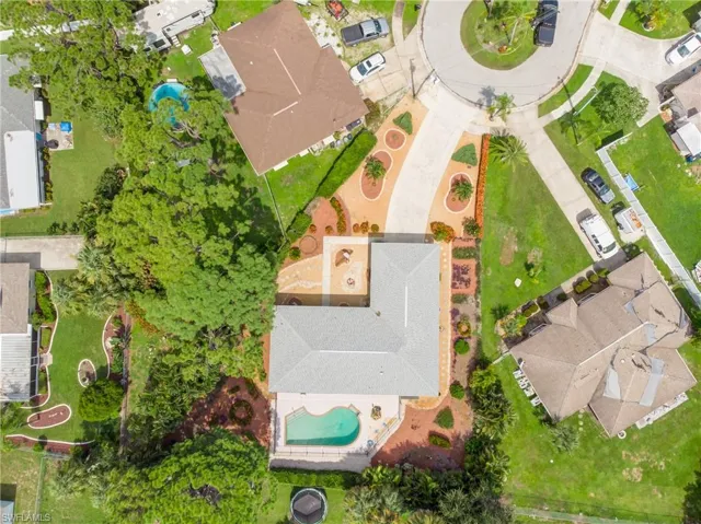 5862  Ginsberg  CT, North Fort Myers, FL 33903