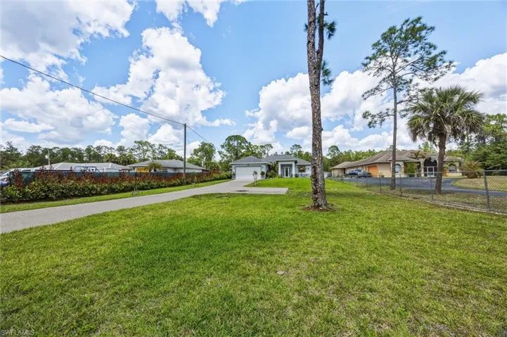 3283  2nd SE AVE, Naples, FL 34117