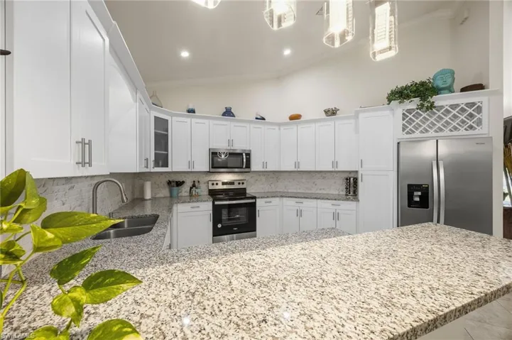 3283  2nd SE AVE, Naples, FL 34117