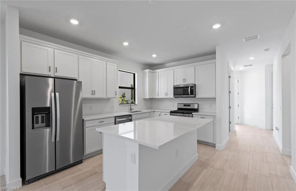1887 Sierra AVE, Naples, FL 34120,225018993