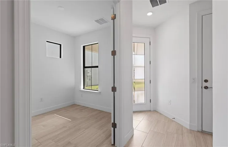 1887  Sierra  AVE, Naples, FL 34120