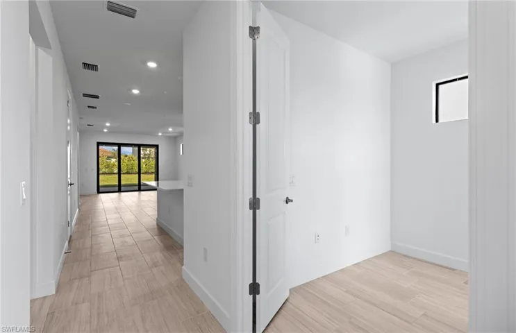 1887  Sierra  AVE, Naples, FL 34120