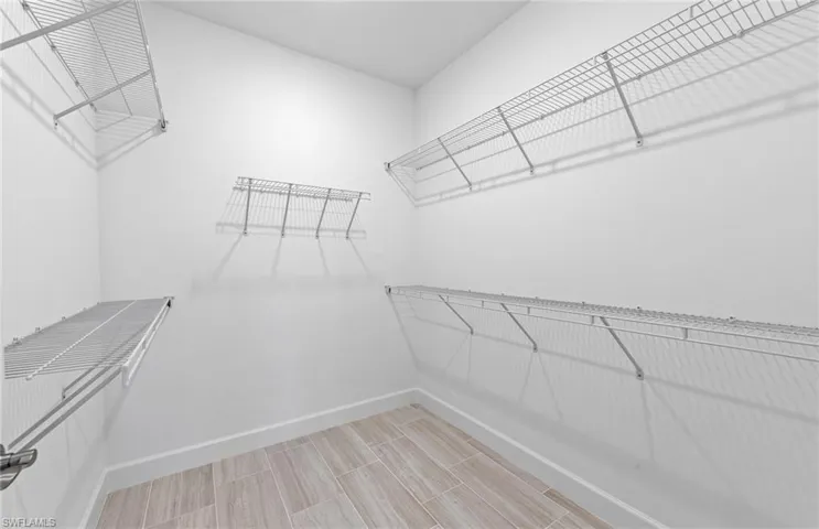 1887  Sierra  AVE, Naples, FL 34120