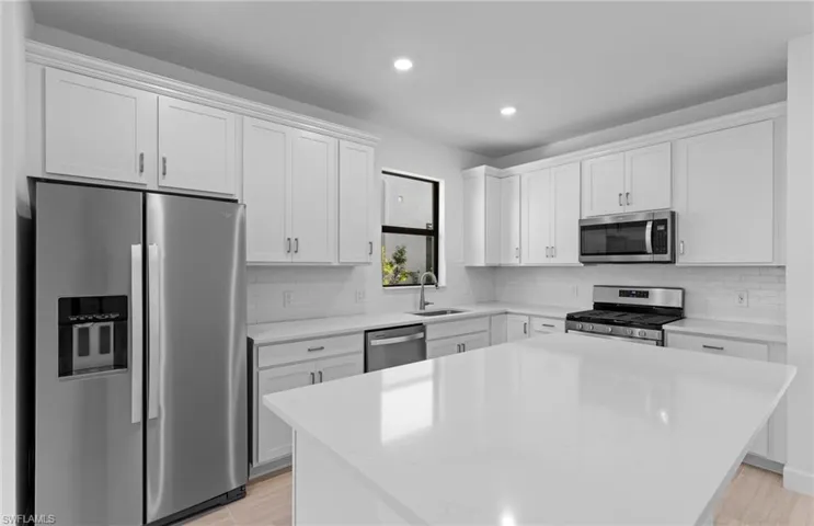 1887  Sierra  AVE, Naples, FL 34120