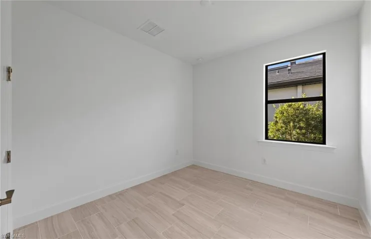 1887  Sierra  AVE, Naples, FL 34120