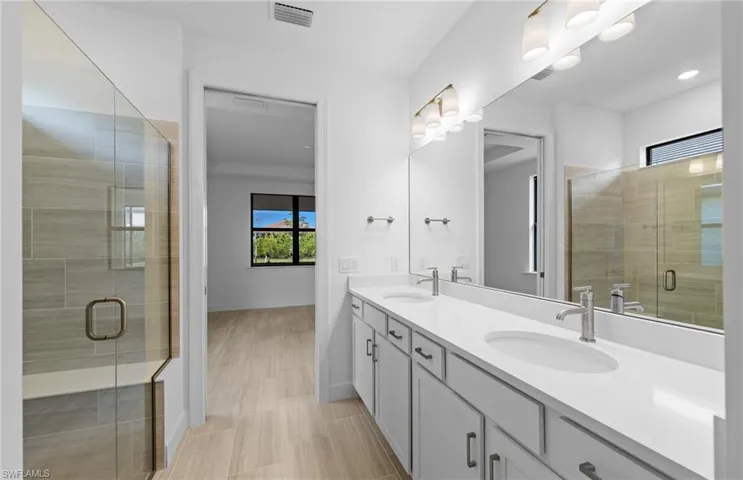 1887  Sierra  AVE, Naples, FL 34120