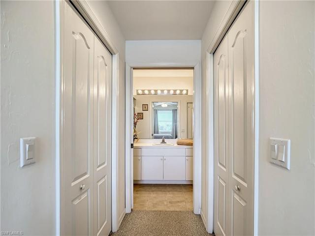 2 walk in closets in the main bedroom