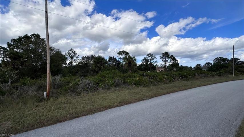 1153 Barfield ST E, LEHIGH ACRES FL 33974