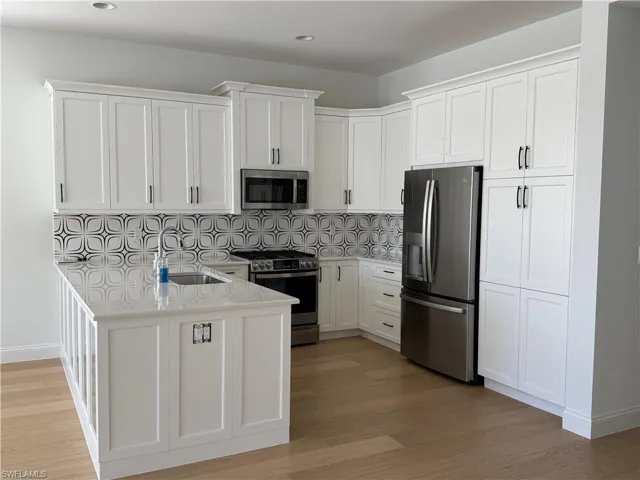 Gas Stove, Abundant Cabinetry, GE Appliances