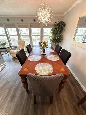 Dinning