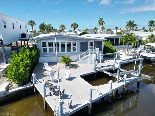 Captain walk for easy entry and exit from your boat.