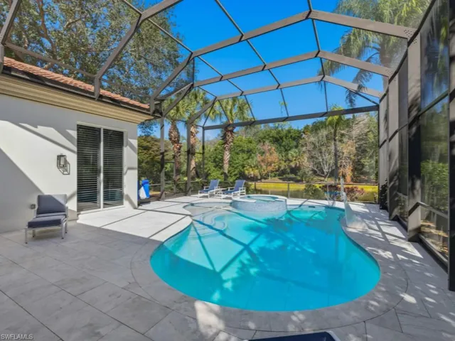 Pool & Spa
