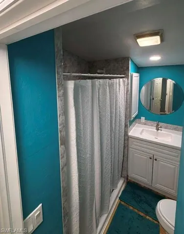 11751 Oakdale Dr, Fort Myers, Florida 33908