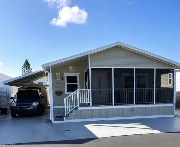 11751 Oakdale Dr, Fort Myers, Florida 33908
