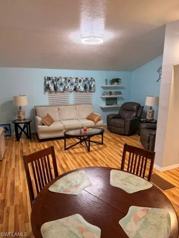 11751 Oakdale Dr, Fort Myers, Florida 33908