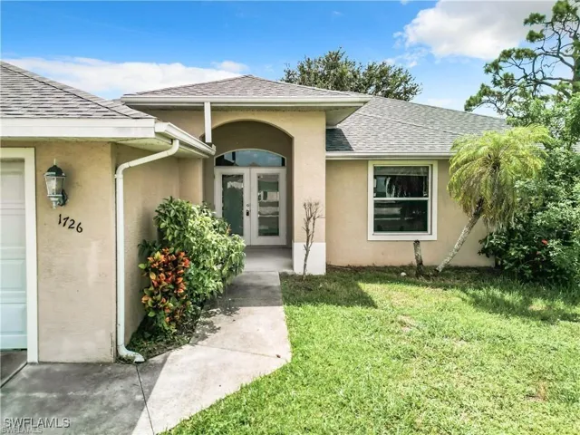1726 Trafalgar Pkwy, Cape Coral, Florida 33991