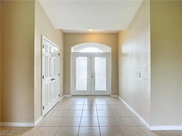 1726 Trafalgar Pkwy, Cape Coral, Florida 33991