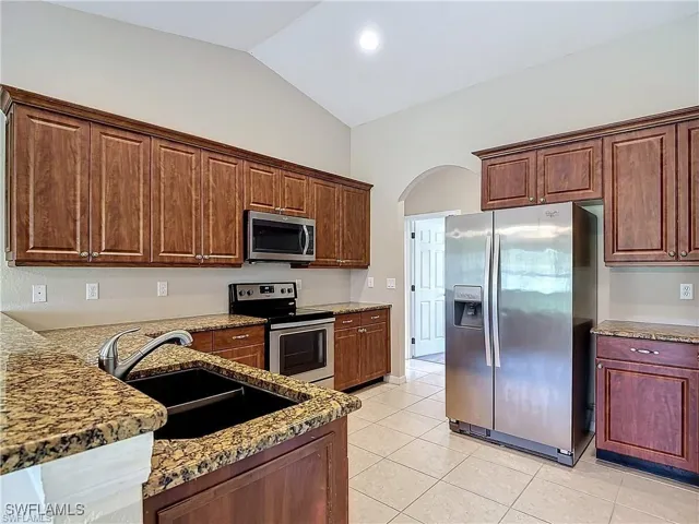 1726 Trafalgar Pkwy, Cape Coral, Florida 33991
