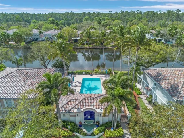 5677  Cove  CIR, Naples, FL 34119