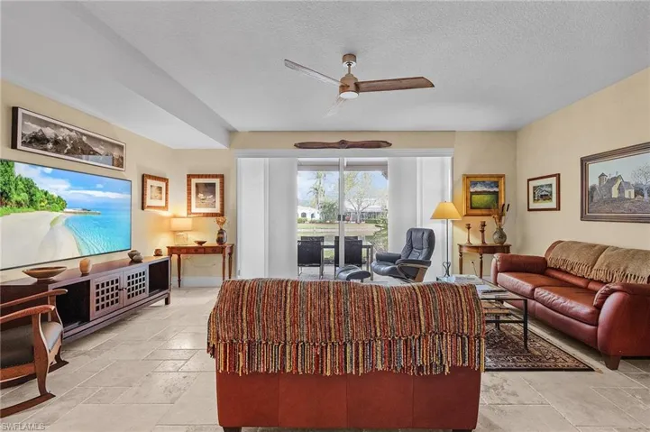 5677  Cove  CIR, Naples, FL 34119