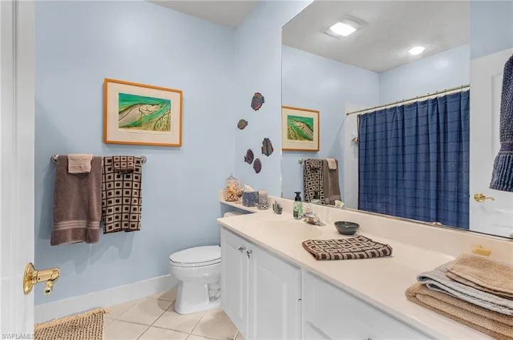 5677  Cove  CIR, Naples, FL 34119