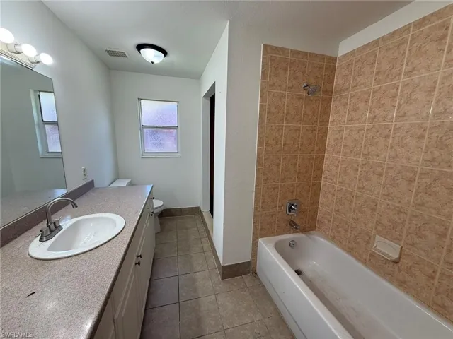 134  Navy S AVE, Lehigh Acres, FL 33974