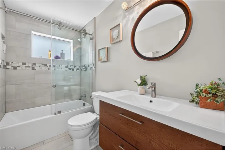 4830  Cortez  CIR, Naples, FL 34112