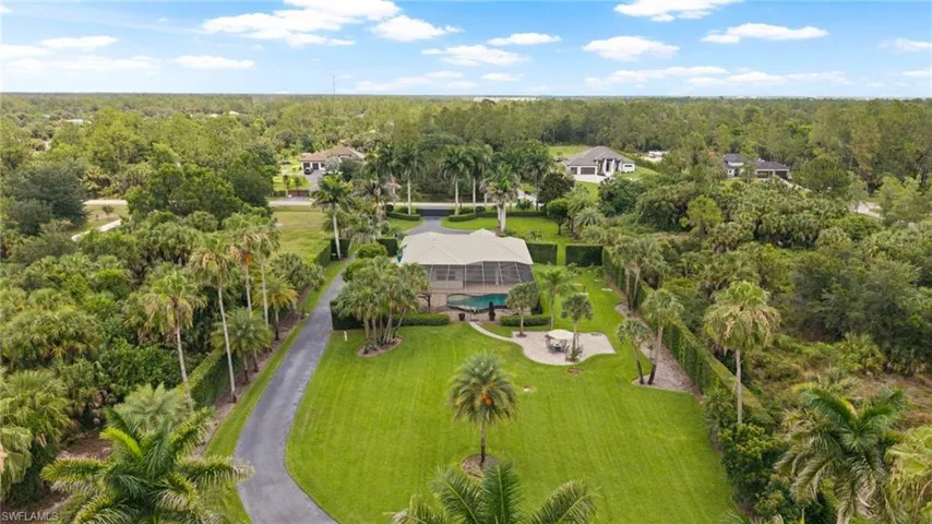 440 20th Ave Ne, Naples, Florida 34120