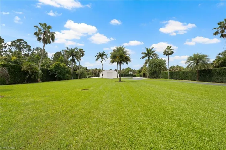 440 20th Ave Ne, Naples, Florida 34120