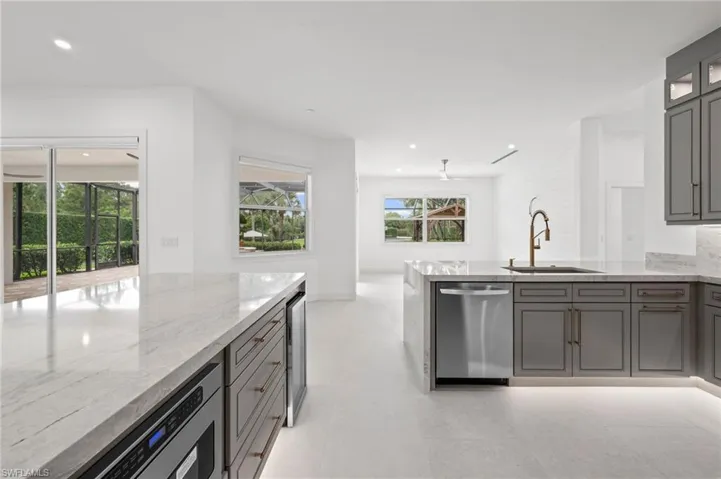 440 20th Ave Ne, Naples, Florida 34120
