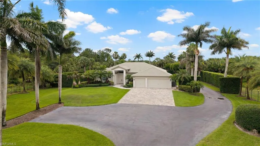 440 20th Ave Ne, Naples, Florida 34120