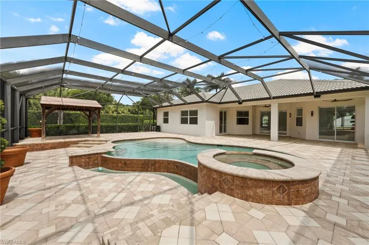 440 20th Ave Ne, Naples, Florida 34120