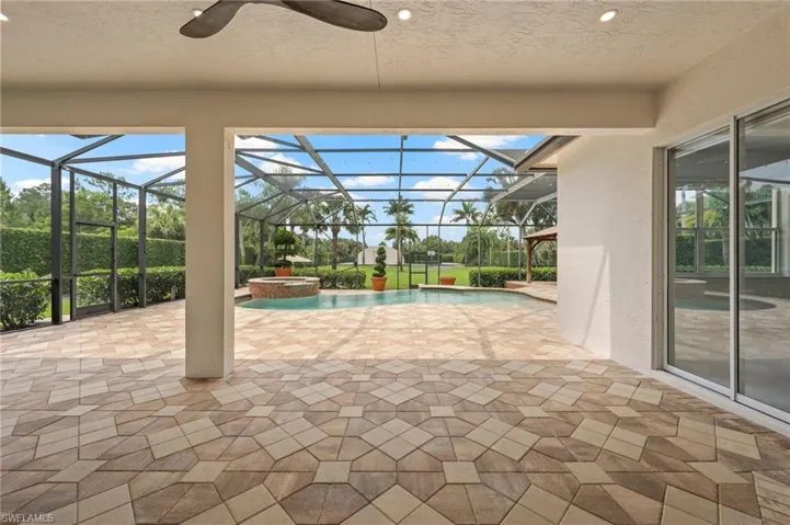 440 20th Ave Ne, Naples, Florida 34120