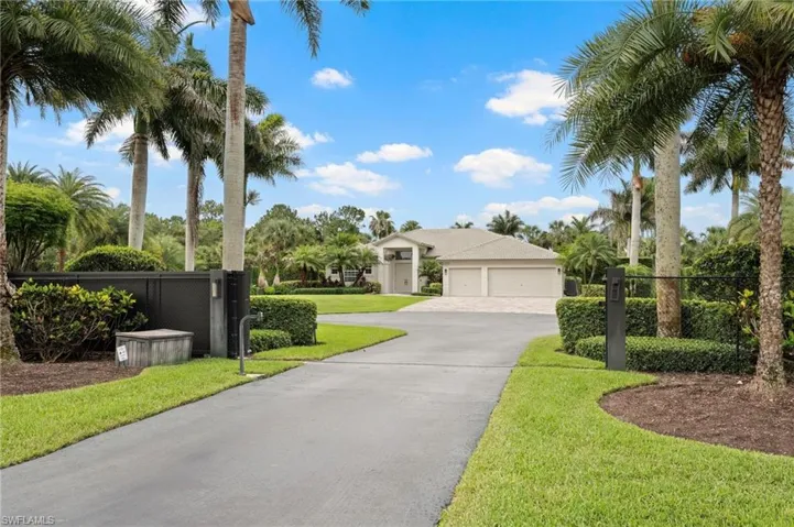 440 20th Ave Ne, Naples, Florida 34120