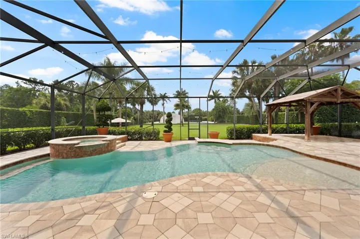 440 20th Ave Ne, Naples, Florida 34120