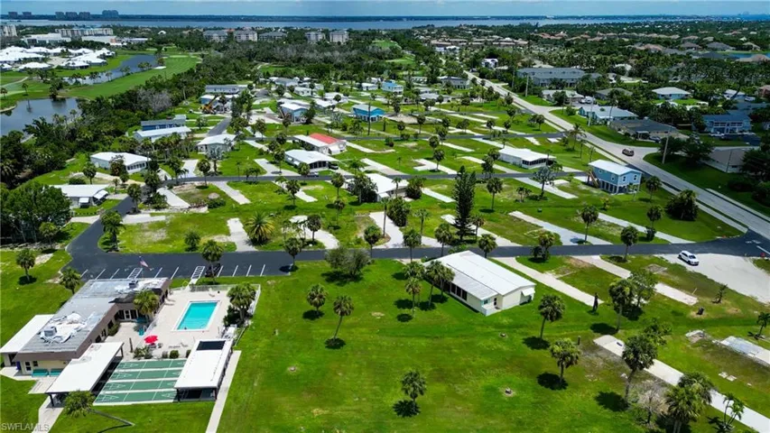 Birds eye view of property