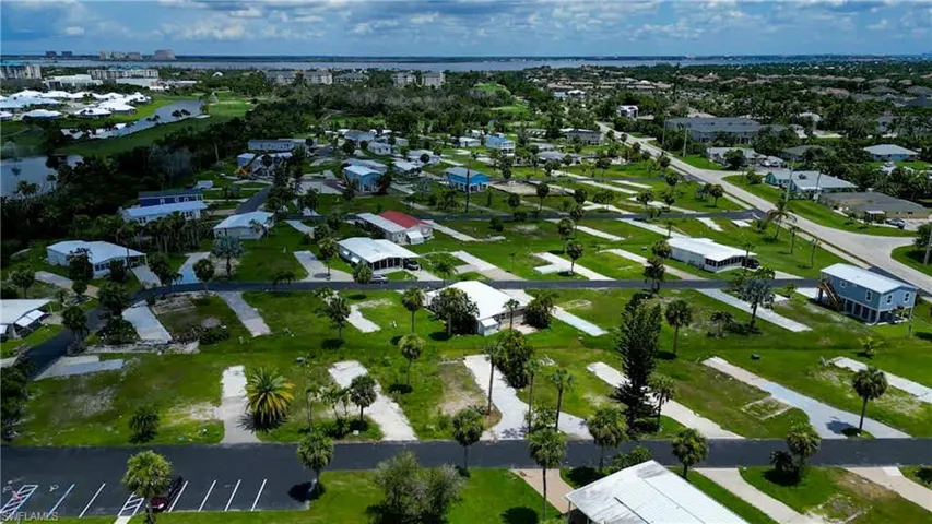 Birds eye view of property