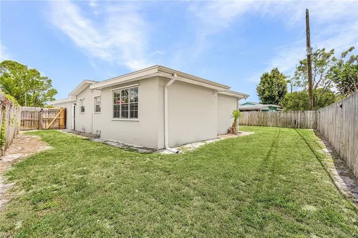 4360  Lagg  AVE, Fort Myers, FL 33901