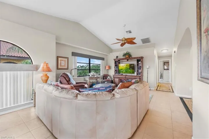 5510 Sw 4th Pl 305, Cape Coral, Florida 33914