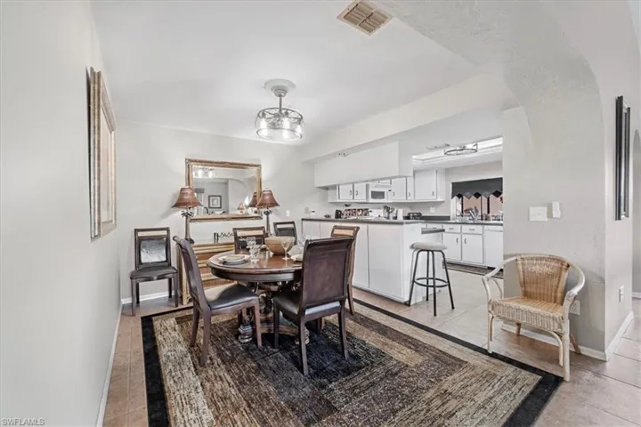 5510 Sw 4th Pl 305, Cape Coral, Florida 33914