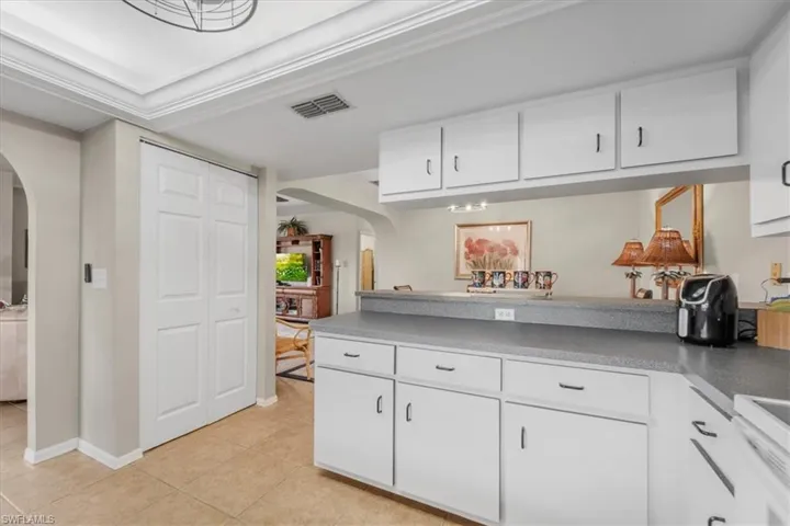 5510 Sw 4th Pl 305, Cape Coral, Florida 33914