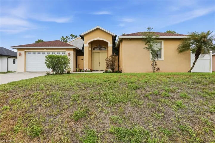 711 Crestline Ave S, Lehigh Acres, Florida 33974