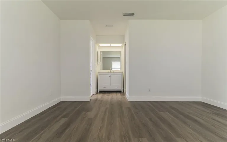 107 Blue Ridge Dr 21, Naples, Florida 34112
