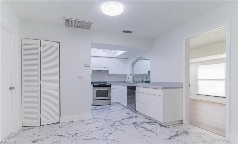 107 Blue Ridge Dr 21, Naples, Florida 34112