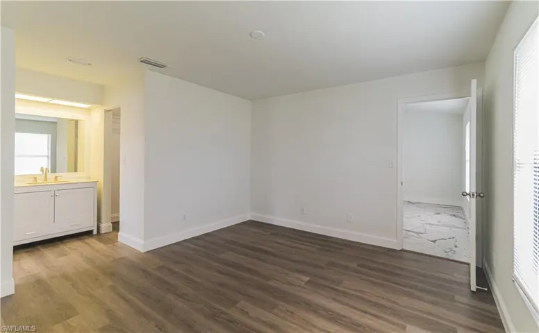 107 Blue Ridge Dr 21, Naples, Florida 34112