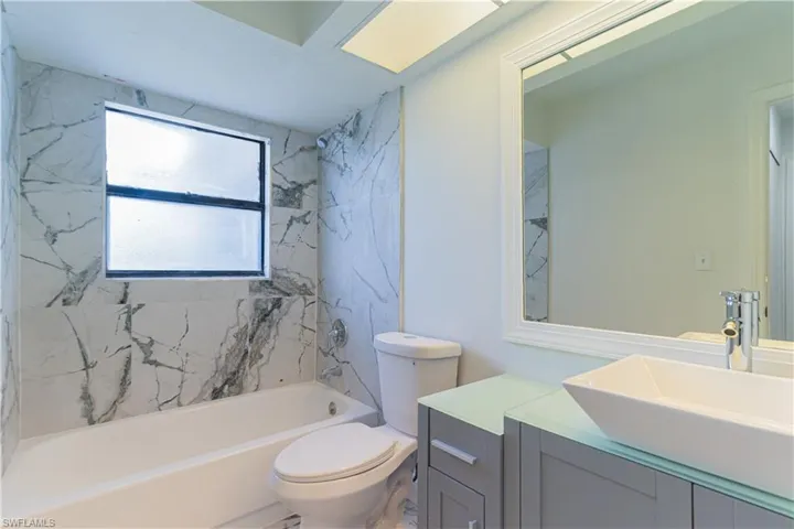 107 Blue Ridge Dr 21, Naples, Florida 34112