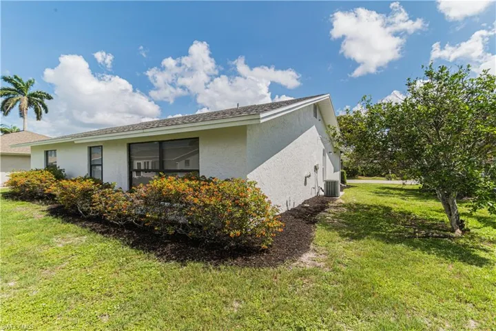 107 Blue Ridge Dr 21, Naples, Florida 34112