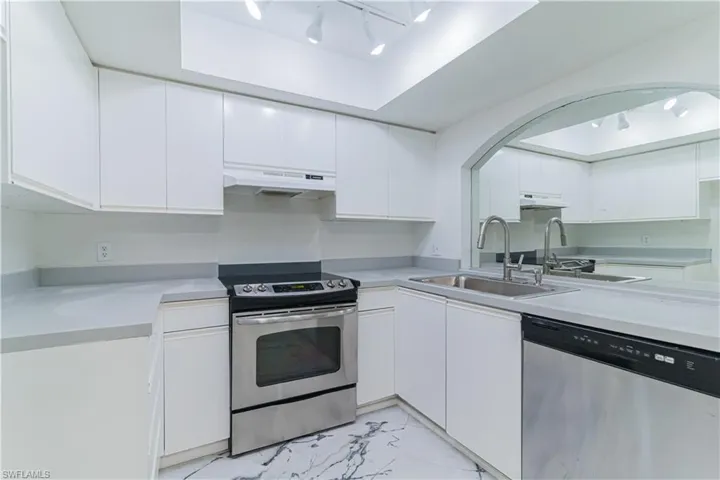 107 Blue Ridge Dr 21, Naples, Florida 34112